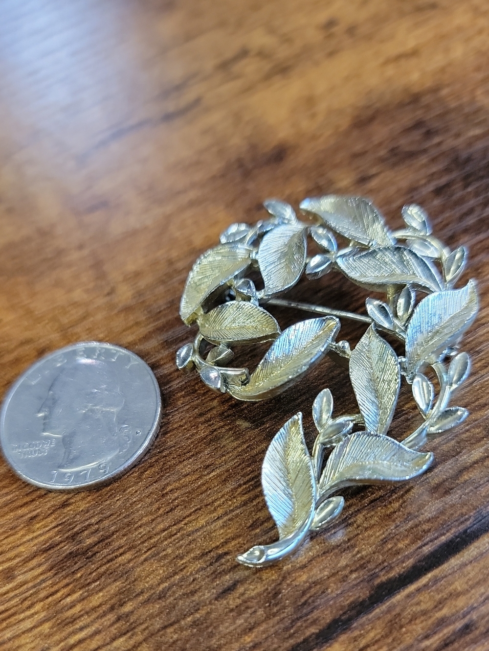 Gold-Tone Leaf Wreath Brooch - Classic Women’s Jewelry
